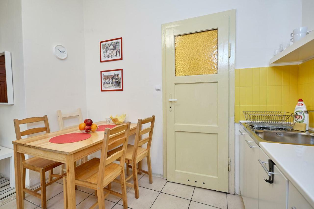 Plac Mariacki 8 Apartment คราคูฟ ภายนอก รูปภาพ