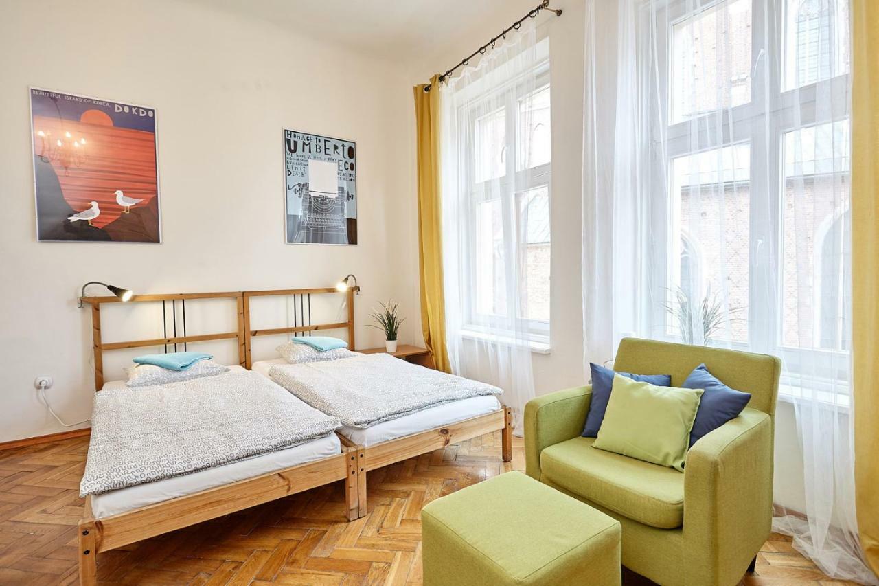 Plac Mariacki 8 Apartment คราคูฟ ภายนอก รูปภาพ