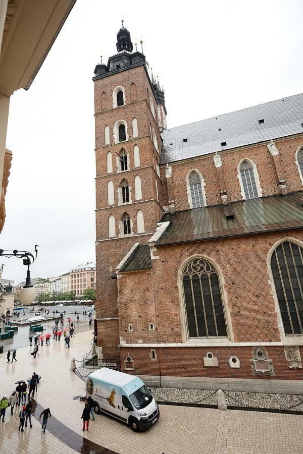 Plac Mariacki 8 Apartment คราคูฟ ภายนอก รูปภาพ