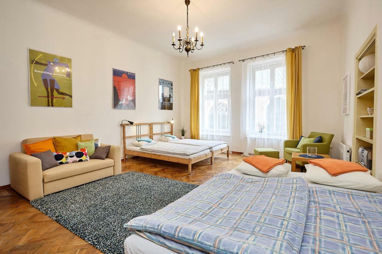 Plac Mariacki 8 Apartment คราคูฟ ภายนอก รูปภาพ