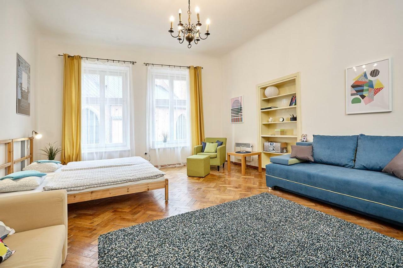 Plac Mariacki 8 Apartment คราคูฟ ภายนอก รูปภาพ