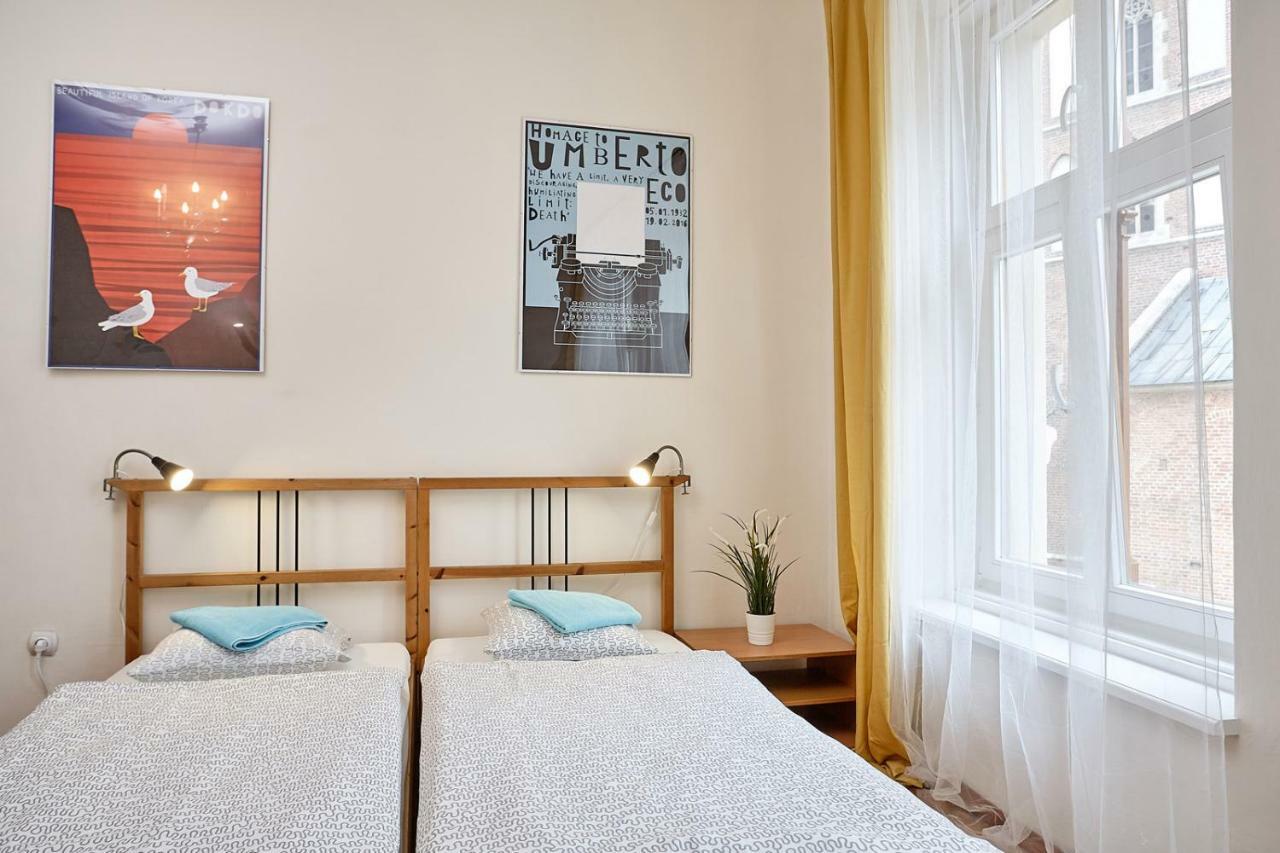 Plac Mariacki 8 Apartment คราคูฟ ภายนอก รูปภาพ